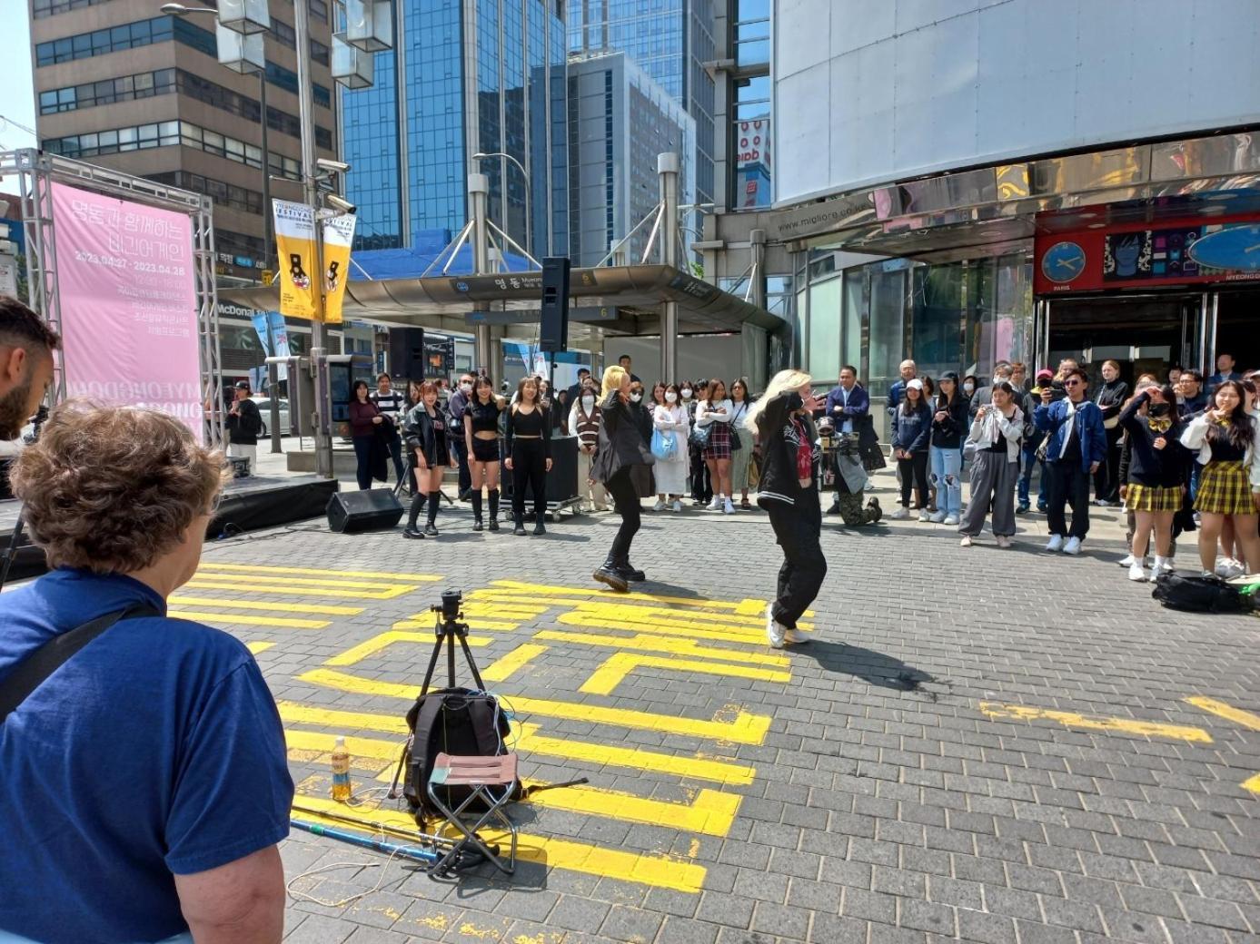 Philstay Myeongdong Metro Seoel Buitenkant foto