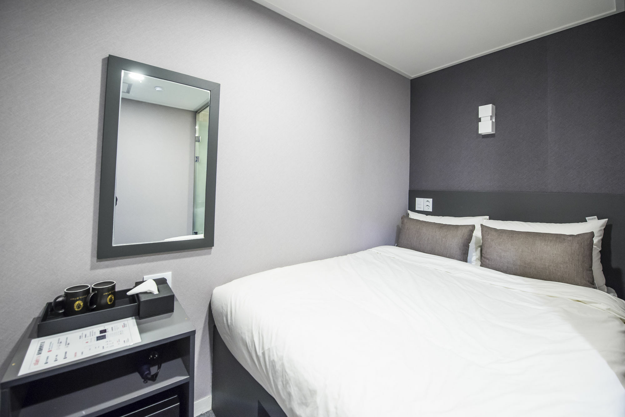 Philstay Myeongdong Metro Seoel Buitenkant foto